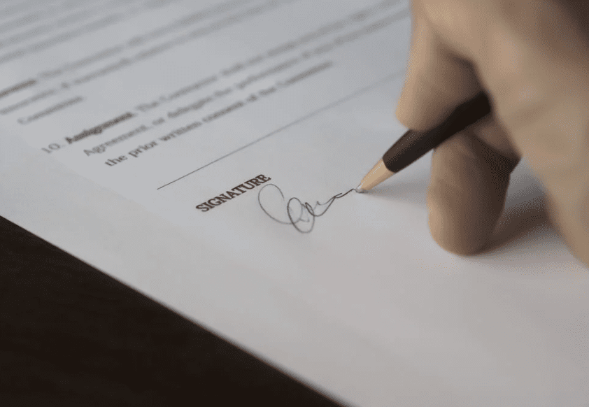 Completing And Signing A Franchise Agreement: Things To Be Clear On Before Making It Official