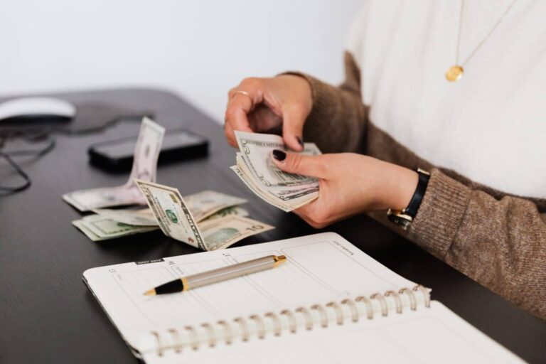 Which Are the Safest Investments That Generate High Returns?